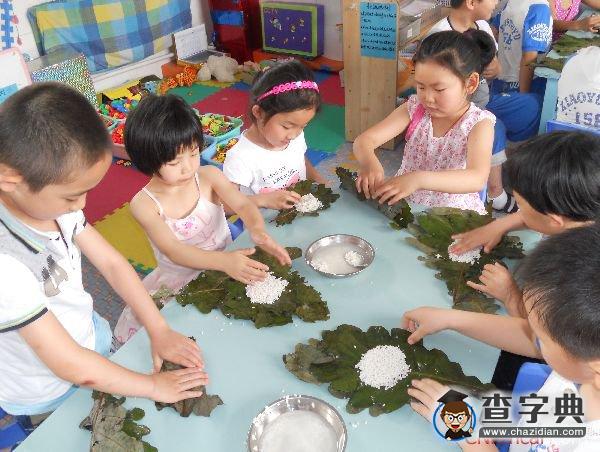 幼儿园小班端午节包粽子活动方案1